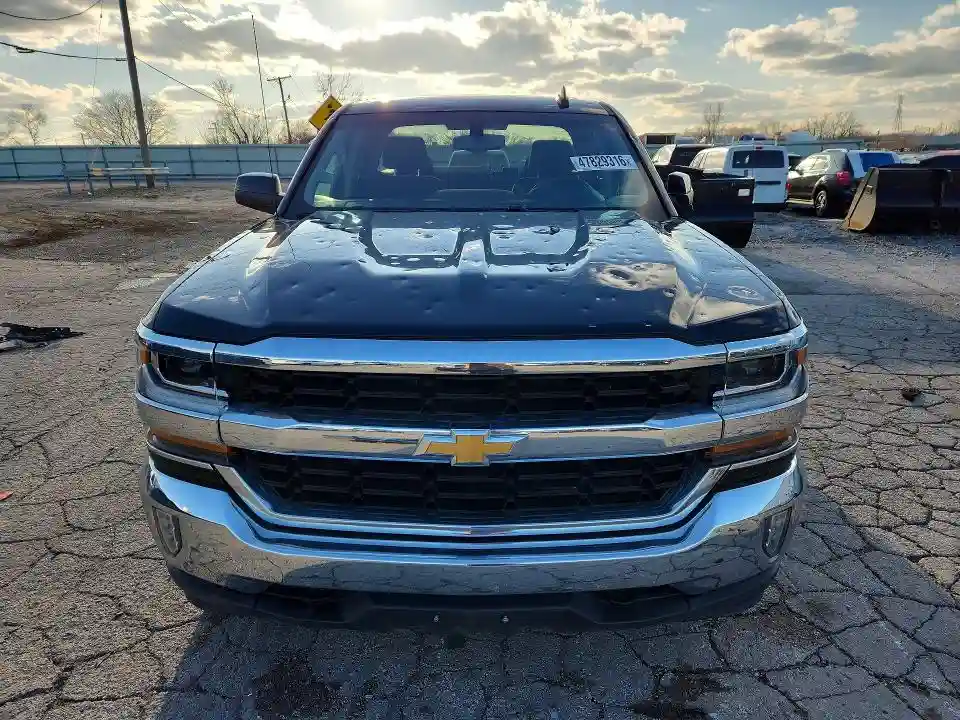 1GCVKREH7JZ374699 2018 CHEVROLET SILVERADO-4