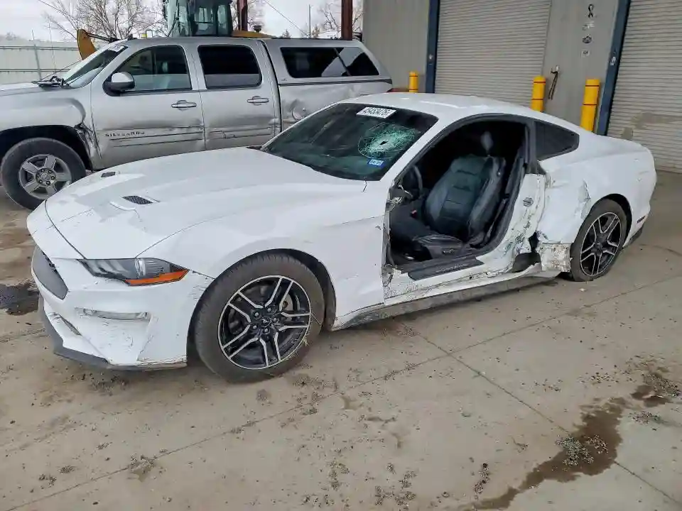 1FA6P8TH9J5156151 2018 FORD MUSTANG-0