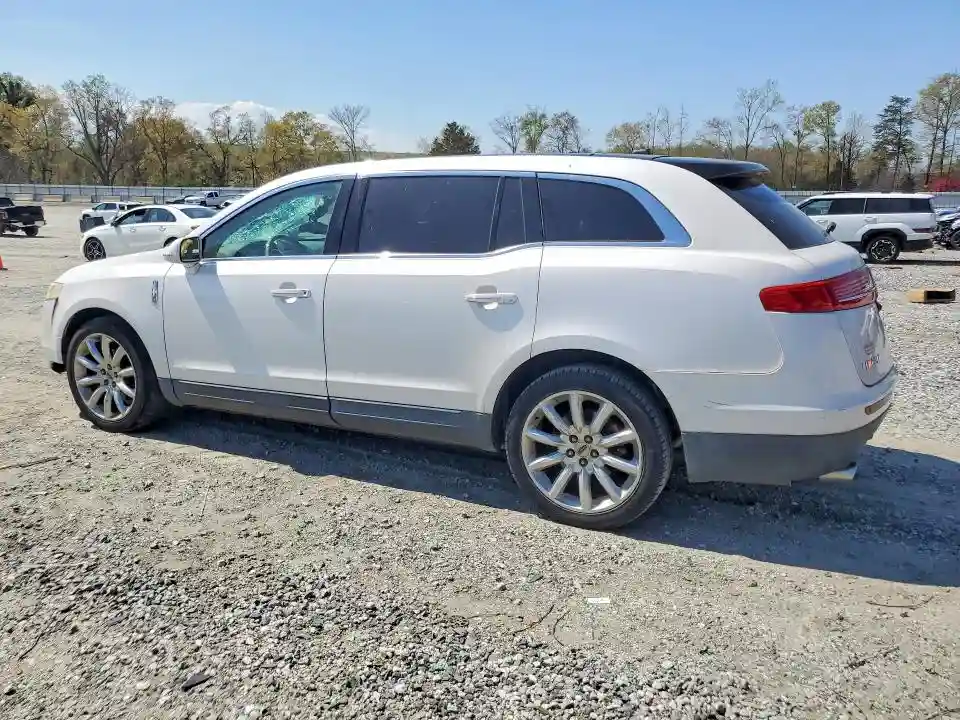 2LMHJ5FR6ABJ04754 2010 LINCOLN MKT-1