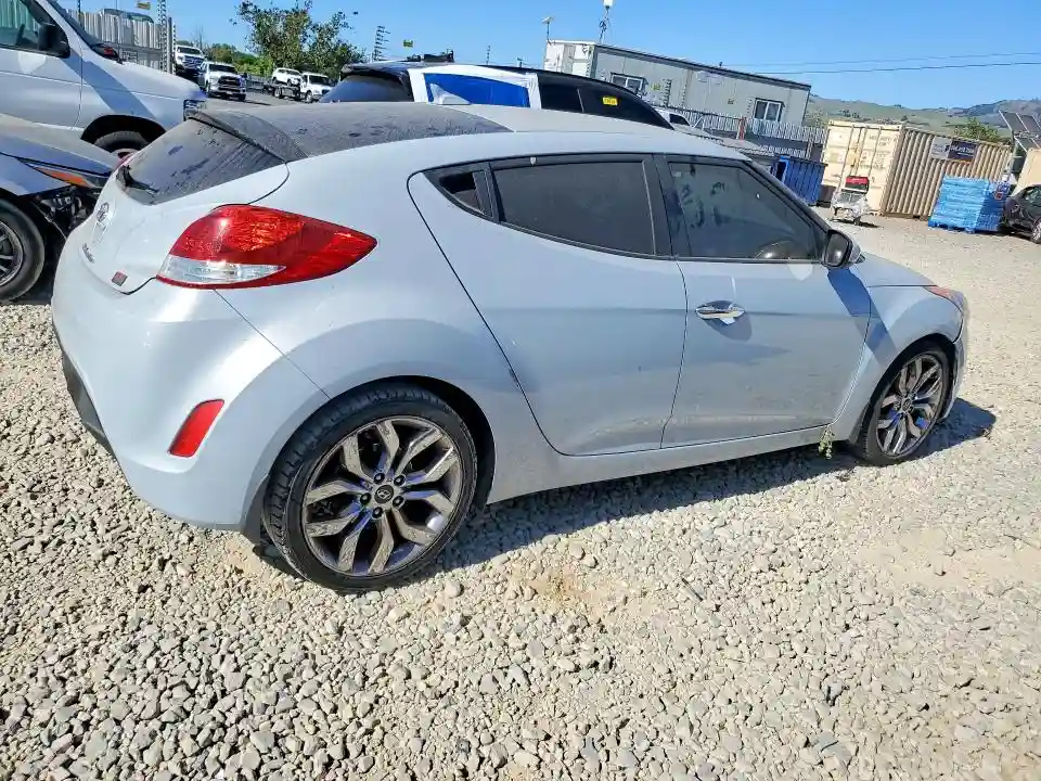 KMHTC6AD6FU219745 2015 HYUNDAI VELOSTER R-2