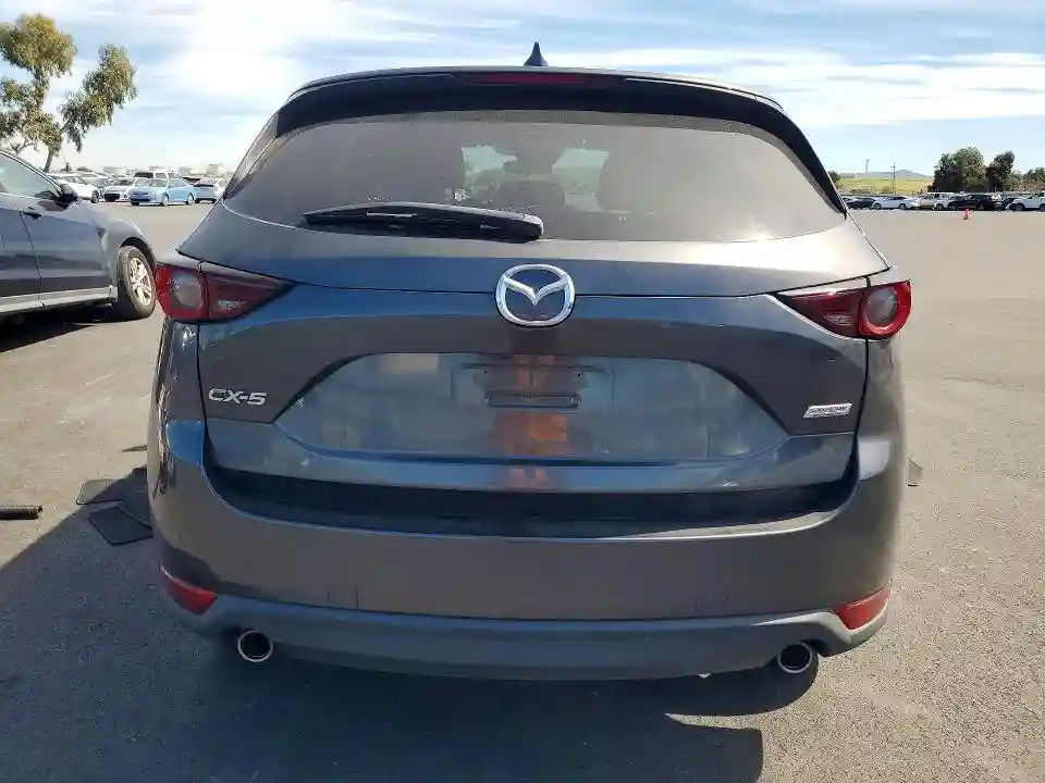 JM3KFACM5J1431528 2018 MAZDA CX-5-5