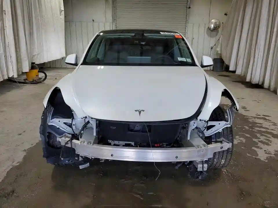 7SAYGDEE2PA181429 2023 TESLA MODEL Y-4