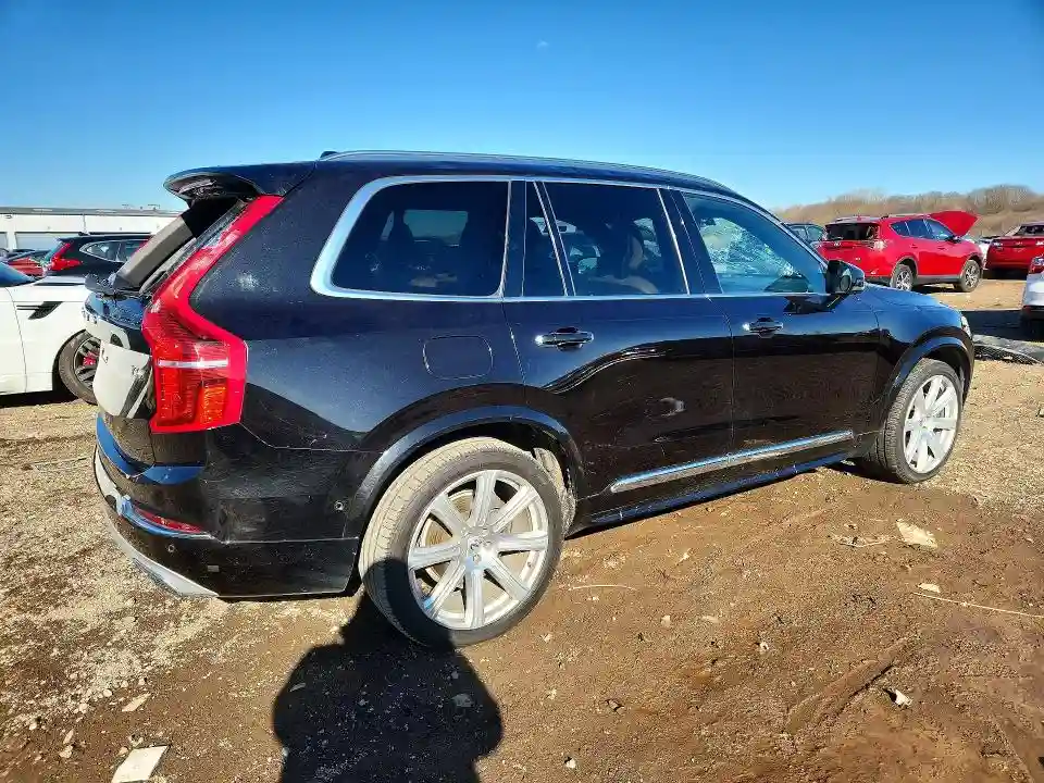 YV4A22PN8G1003354 2016 VOLVO XC90-2