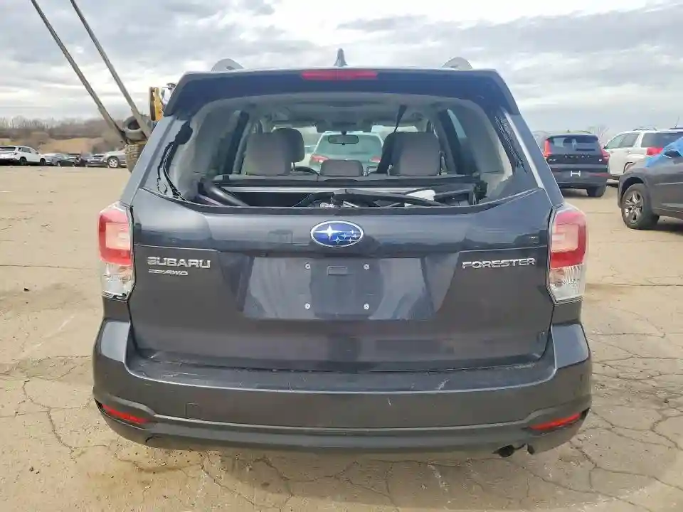 JF2SJAGCXJH539502 2018 SUBARU FORESTER-5