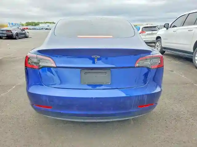 5YJ3E1EA6PF438877 2023 TESLA MODEL 3-5