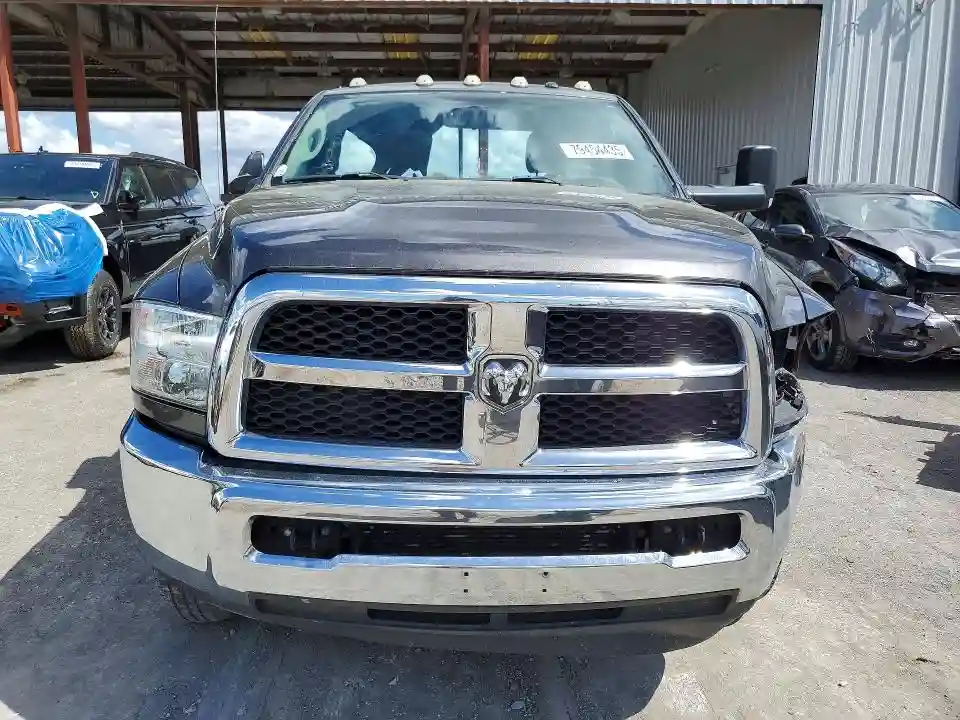 3C63RRGL3JG383735 2018 RAM 3500-4
