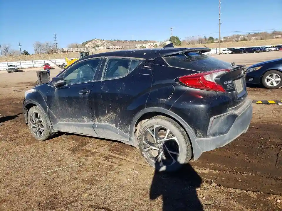 NMTKHMBX9JR022160 2018 TOYOTA C-HR-1