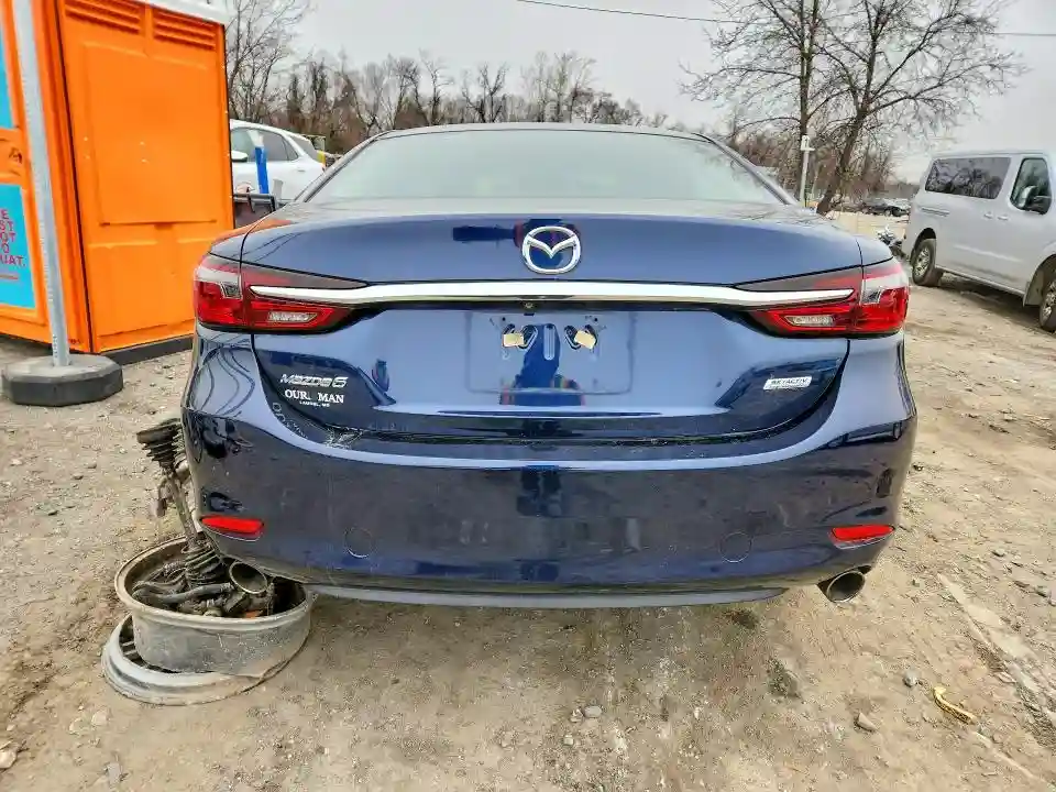 JM1GL1UM1J1313353 2018 MAZDA 6-5