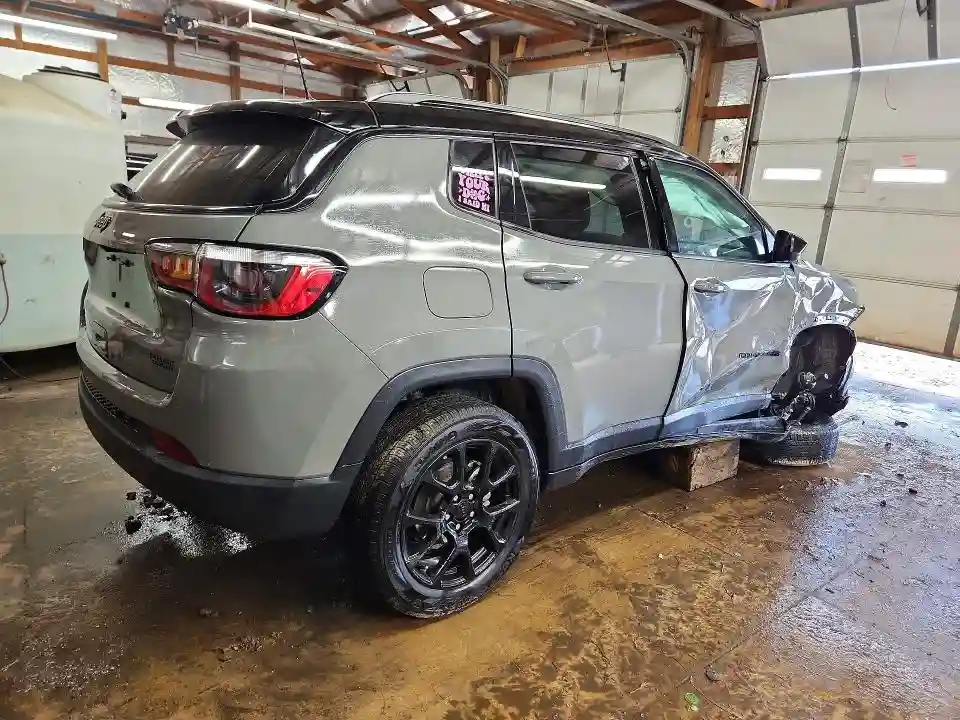 3C4NJDBN2PT516554 2023 JEEP COMPASS-2