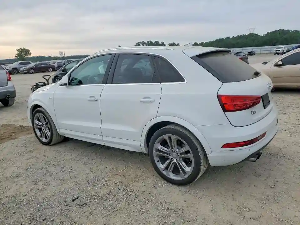 WA1JCCFS7JR003524 2018 AUDI Q3-1