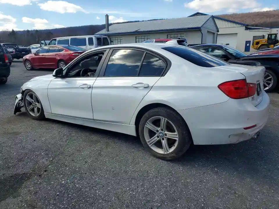 WBA3B5C58EP540784 2014 BMW 3 SERIES-1