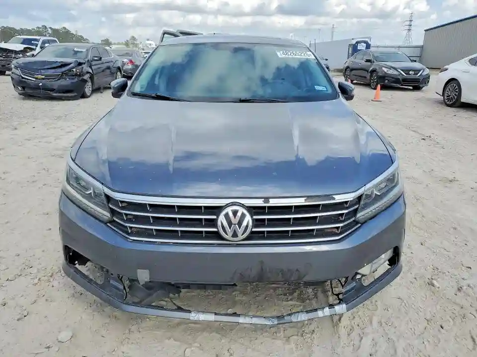 1VWBA7A34JC007294 2018 VOLKSWAGEN PASSAT-4