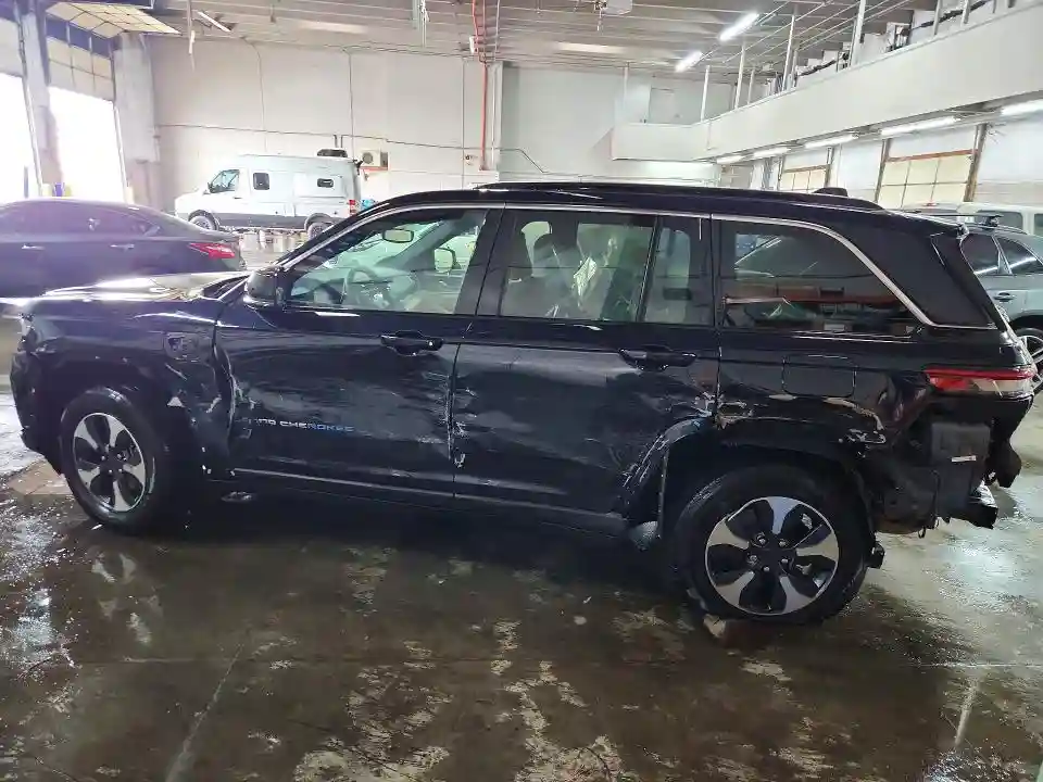 1C4RJYB60R8601931 2024 JEEP CHEROKEE-1