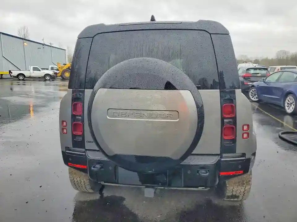 SALE27EU8R2288395 2024 LAND ROVER DEFENDER-5