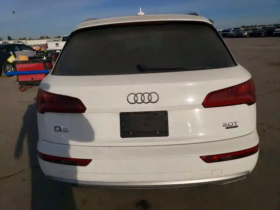 WA1ANAFY5J2150520 2018 AUDI Q5-5