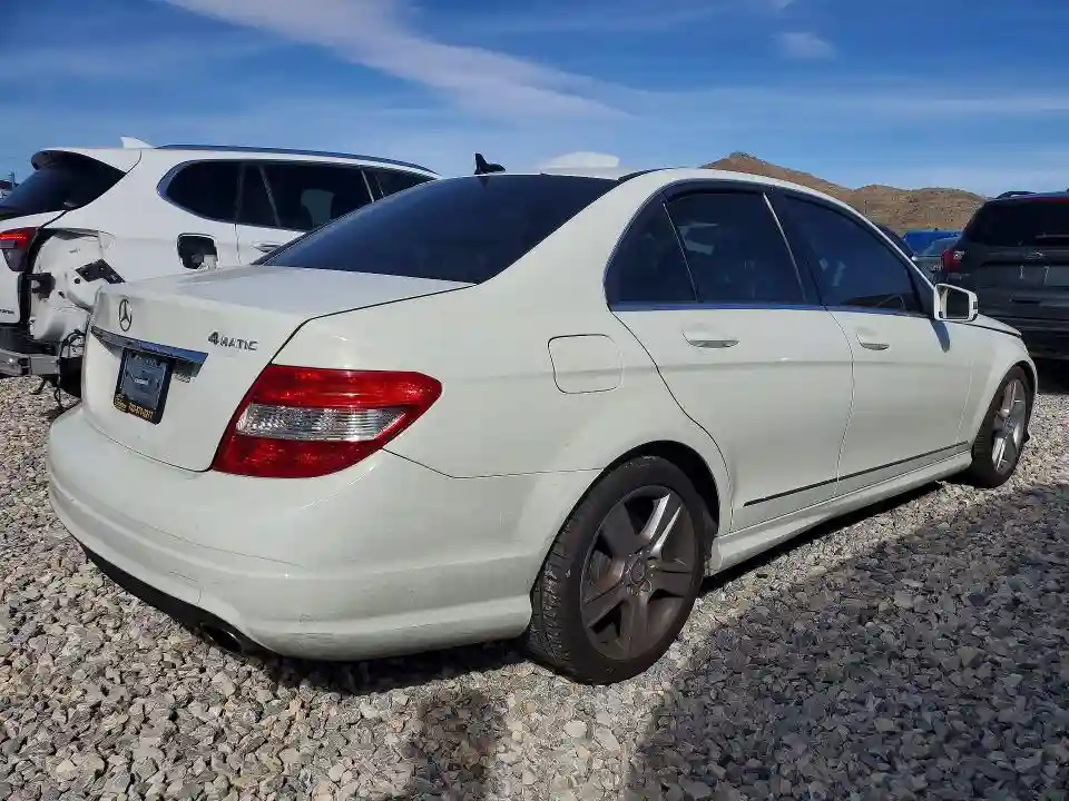 WDDGF8BB2BR161464 2011 MERCEDES-BENZ C-CLASS-2