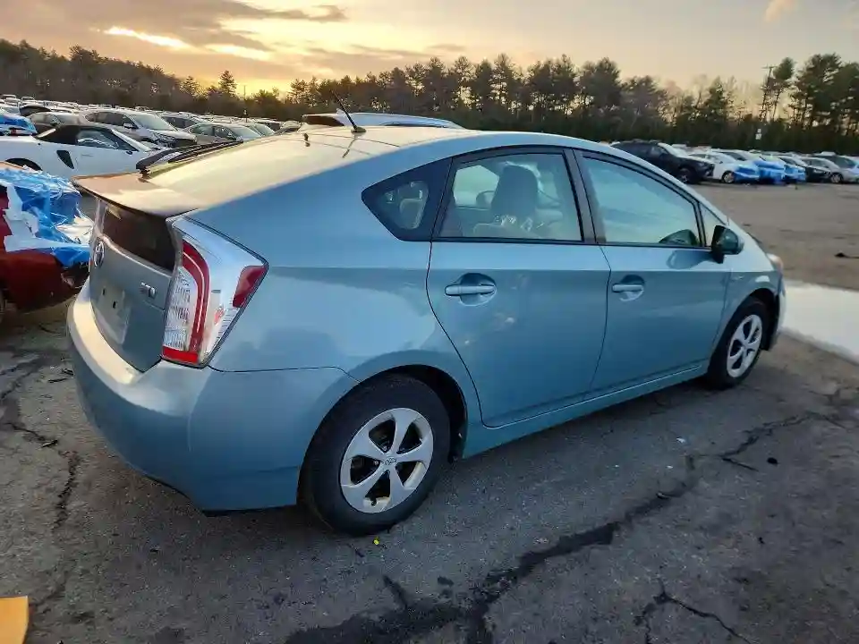 JTDKN3DU9F1995888 2015 TOYOTA PRIUS-2