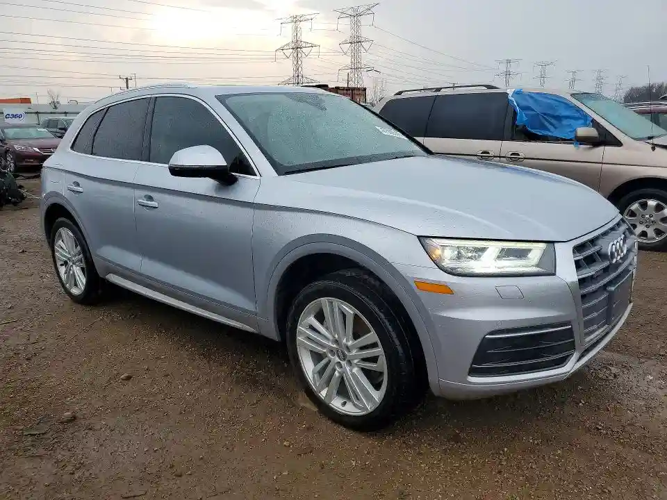 WA1CNAFY5J2104873 2018 AUDI Q5-3