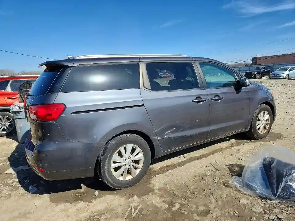 KNDMB5C19H6326952 2017 KIA SEDONA-2