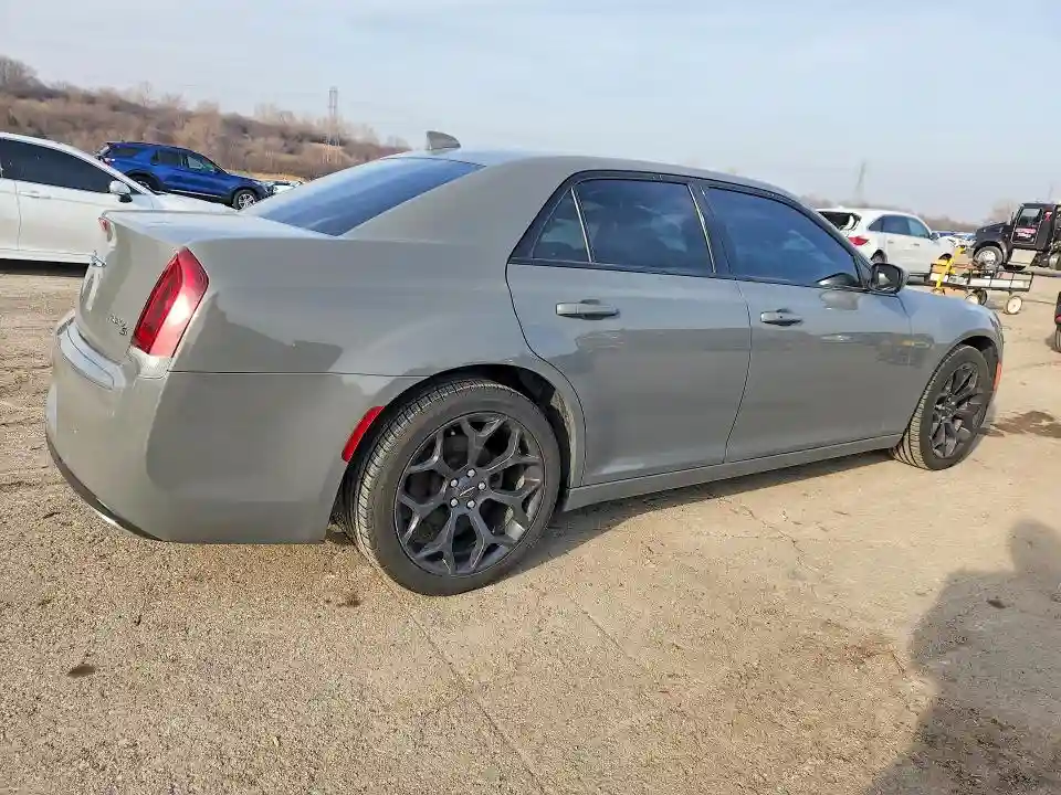 2C3CCABG0KH516558 2019 CHRYSLER 300-2