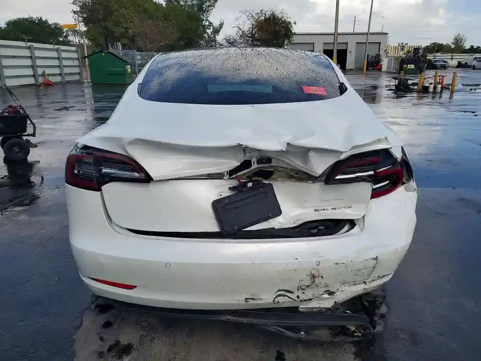 5YJ3E1EB4MF059736 2021 TESLA MODEL 3-5