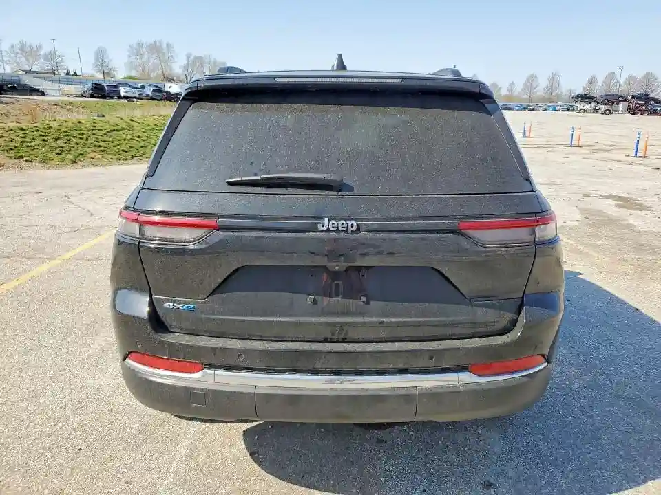 1C4RJYB60N8758322 2022 JEEP GRAND CHEROKEE-5