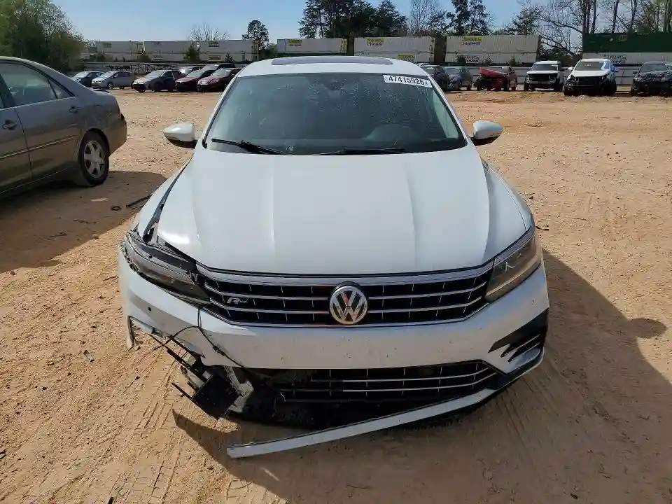 1VWMA7A36KC002575 2019 VOLKSWAGEN PASSAT-4