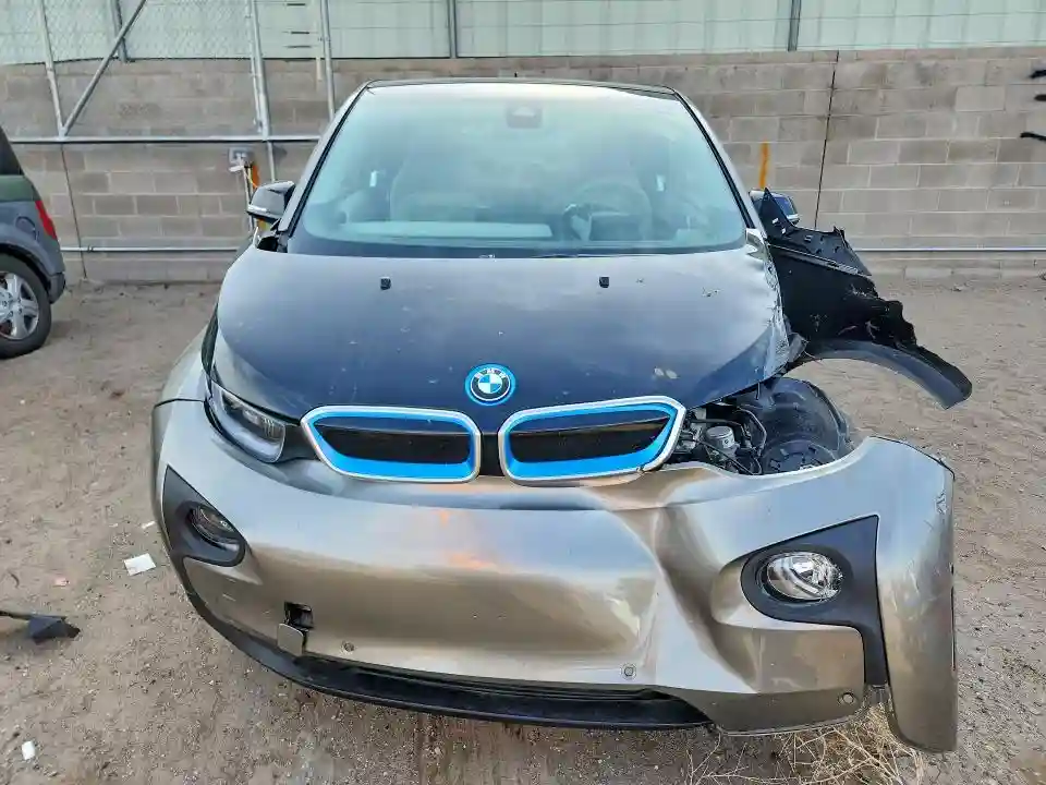 WBY1Z6C30HV949841 2017 BMW I SERIES-4