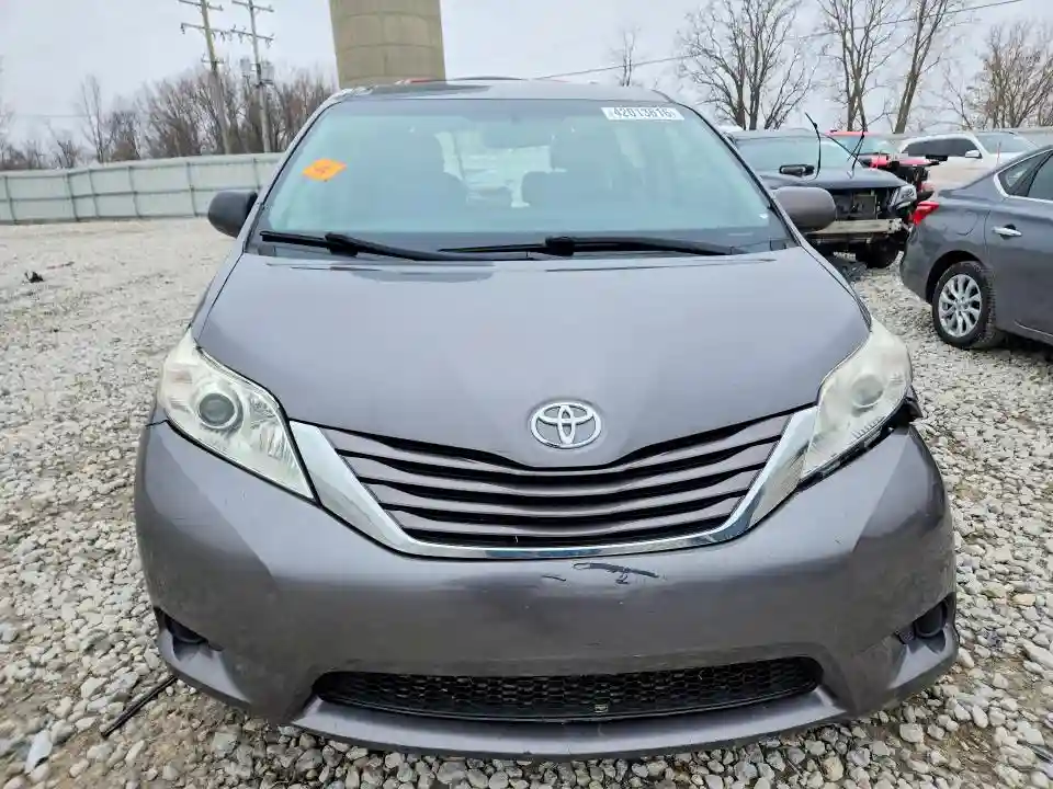 5TDKK3DC1FS635761 2015 TOYOTA SIENNA-4