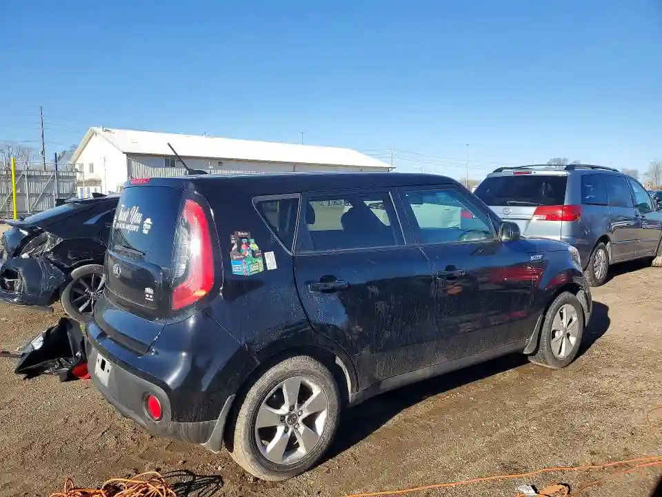 KNDJN2A26H7482509 2017 KIA SOUL BASE-2