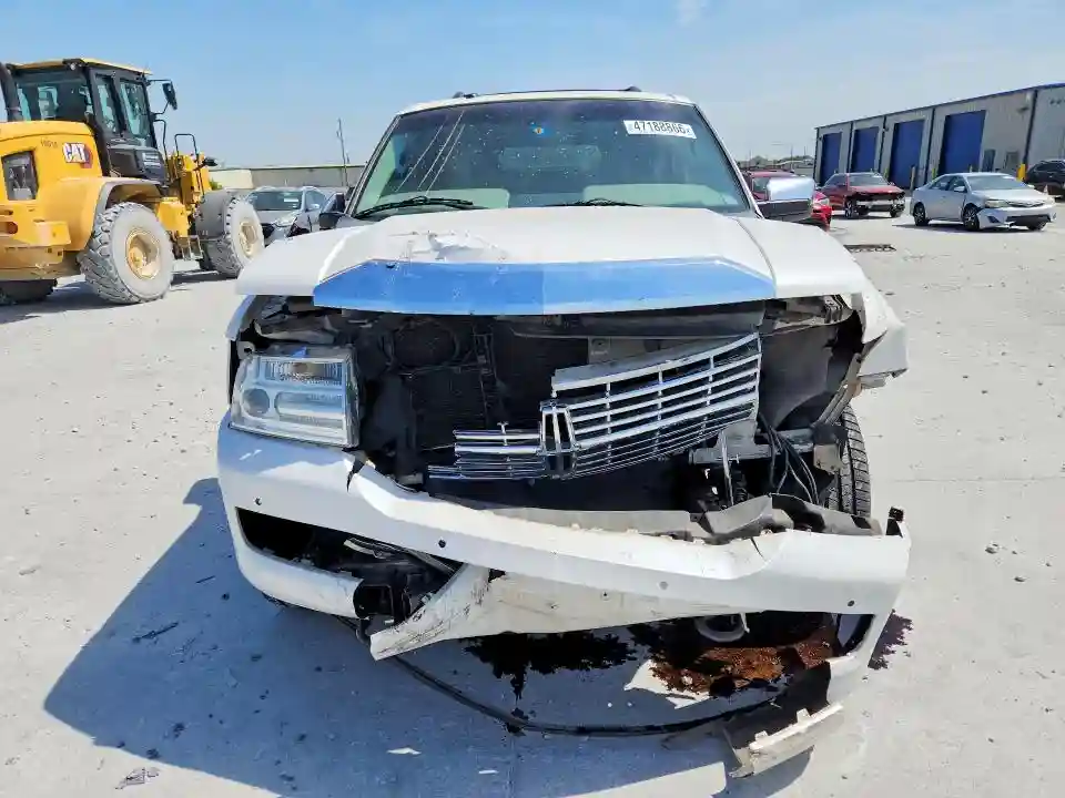 5LMJJ3J52EEL04706 2014 LINCOLN NAVIGATOR-4