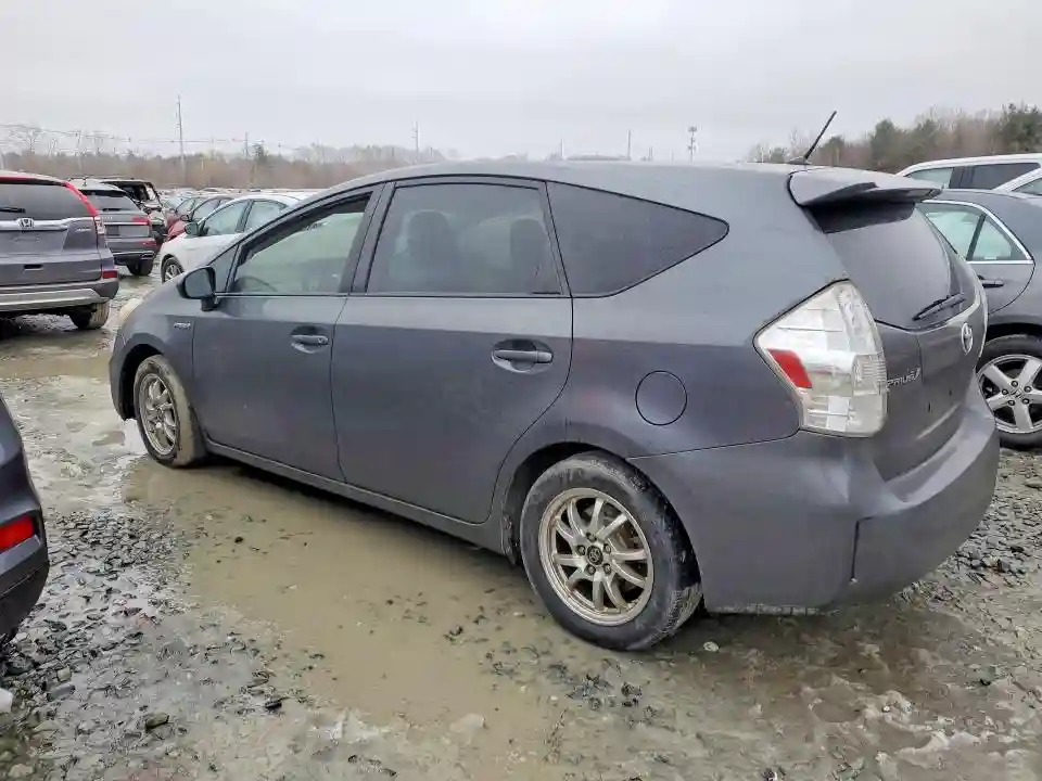 JTDZN3EU3C3080614 2012 TOYOTA PRIUS V-1
