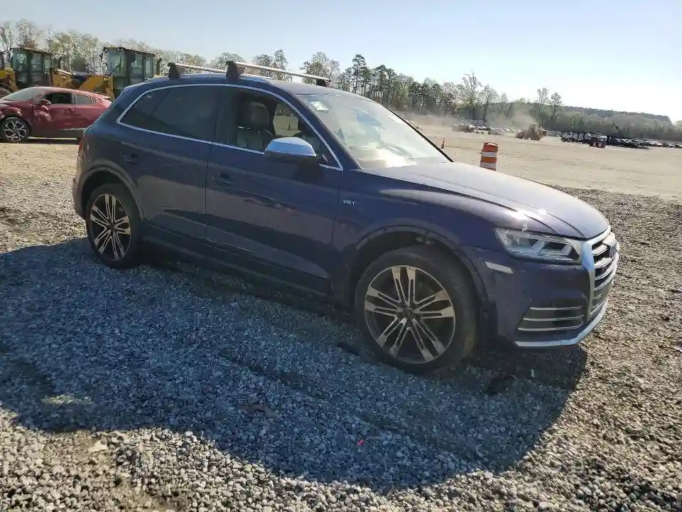 WA1A4AFY1J2008944 2018 AUDI SQ5-3