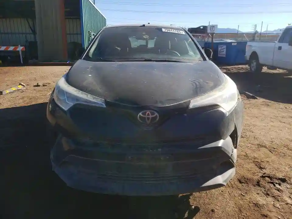 NMTKHMBX9JR022160 2018 TOYOTA C-HR-4