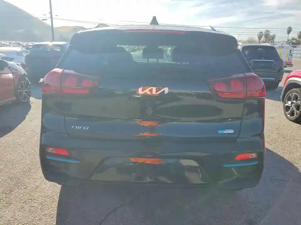 KNDCC3LG3N5149186 2022 KIA NIRO-5