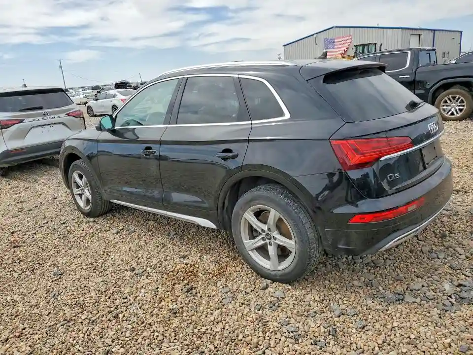 WA1AAAFY9M2075028 2021 AUDI Q5-1