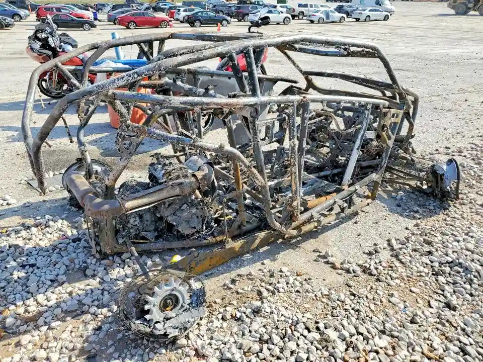 3NSRAE923NF359498 2022 POLARIS SIDEBYSIDE-2
