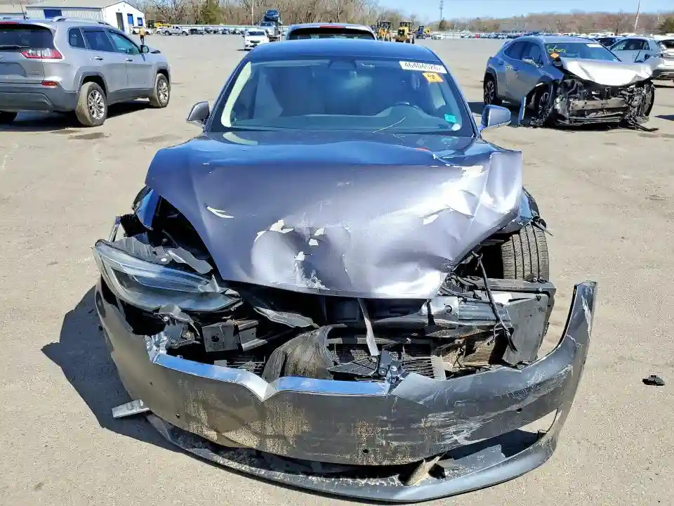 5YJSA1E28HF193131 2017 TESLA MODEL S-4