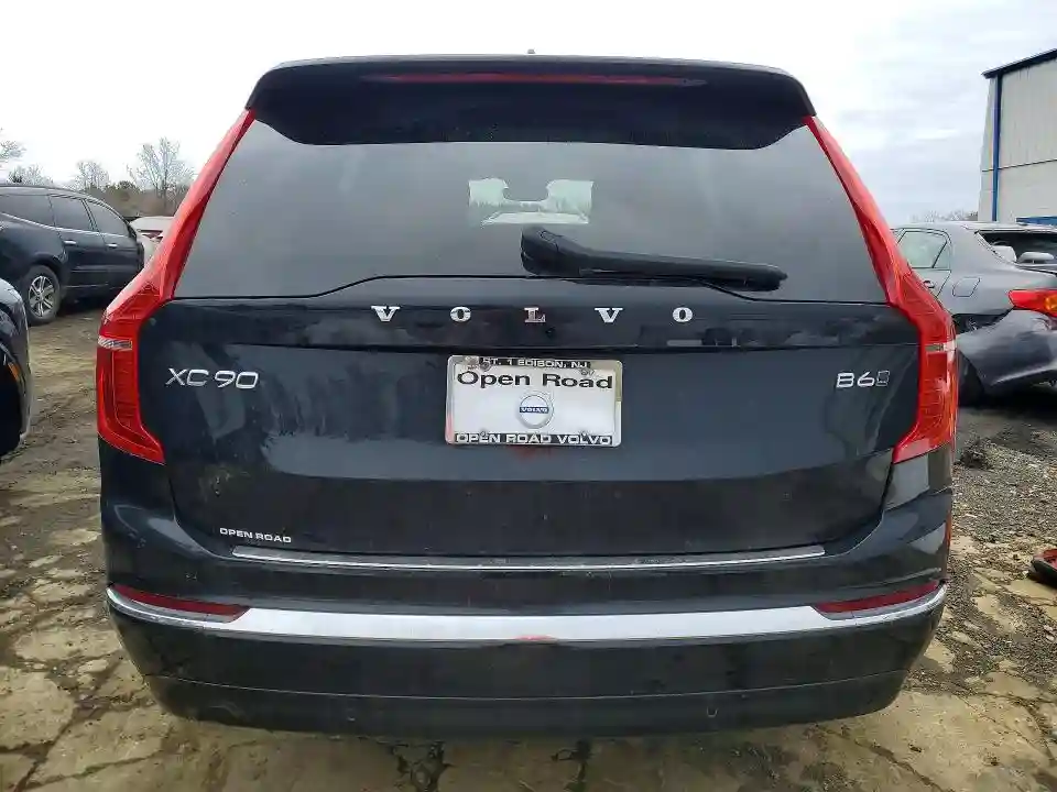 YV4062PN1P1921575 2023 VOLVO XC90 PLUS-5