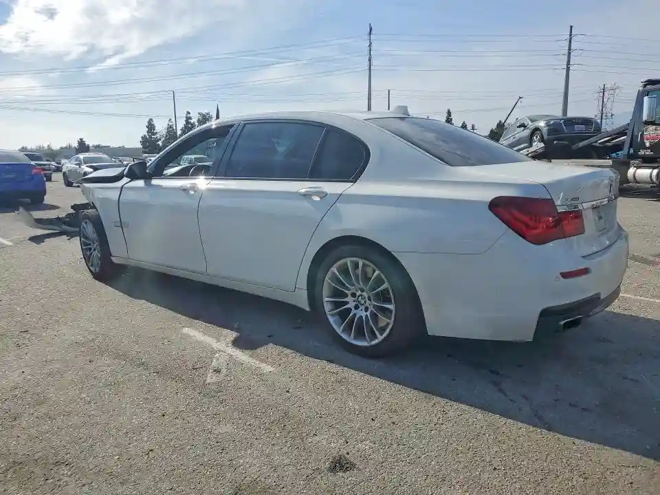 WBAYF8C57ED652666 2014 BMW 7 SERIES-1