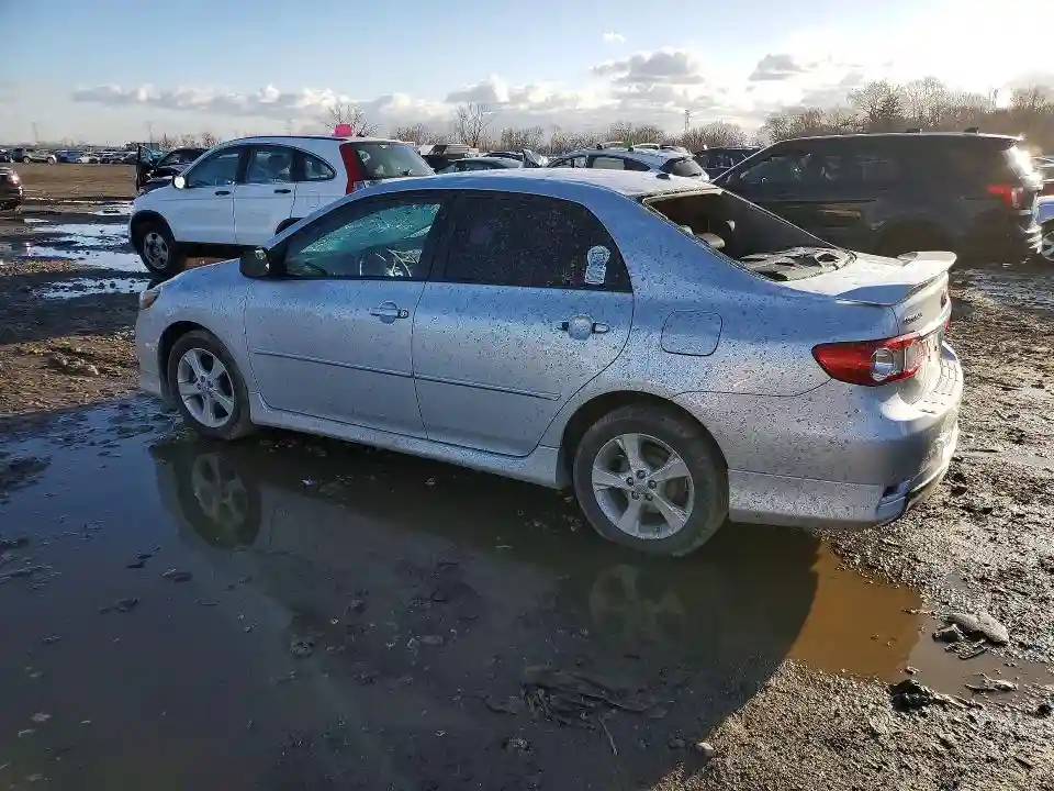 5YFBU4EE4DP210332 2013 TOYOTA COROLLA-1