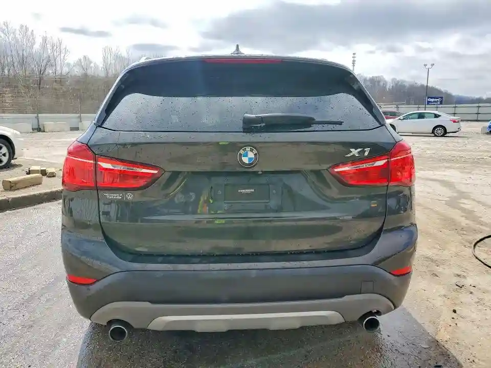 WBXHU7C30J5H43094 2018 BMW X1-5