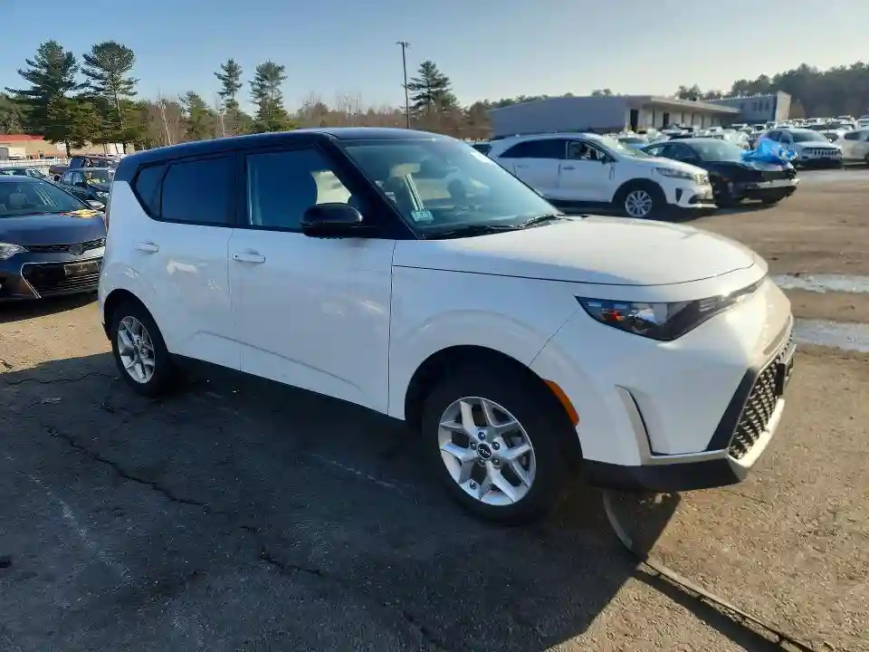 KNDJ23AU5R7225889 2024 KIA SOUL S-3