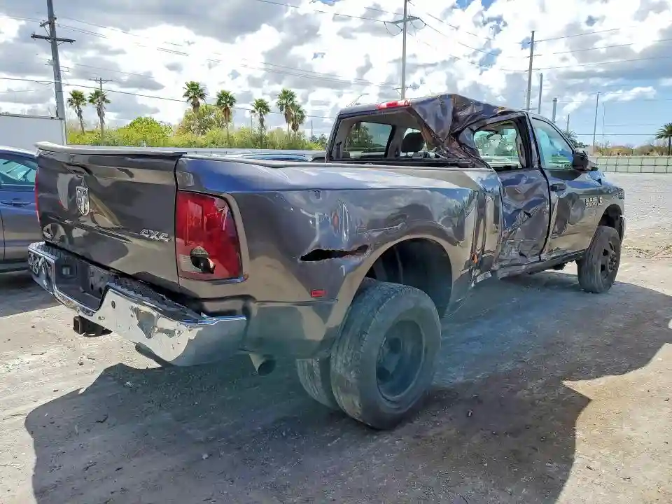 3C63RRGL3JG383735 2018 RAM 3500-2