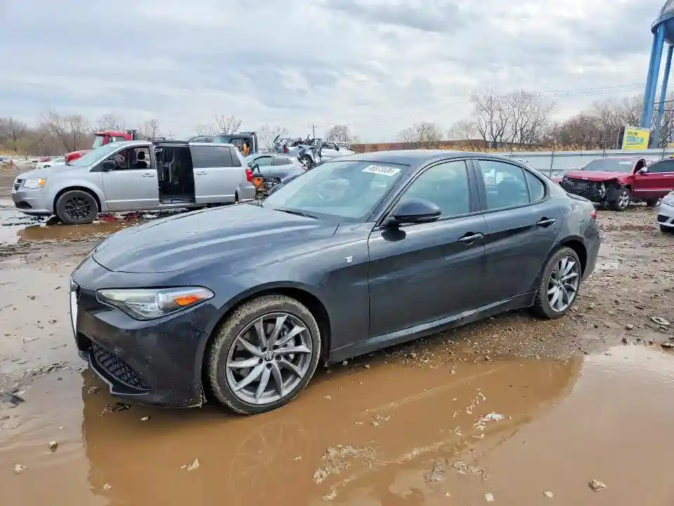ZARFANBN1N7660520 2022 ALFA ROMEO GIULIA-0