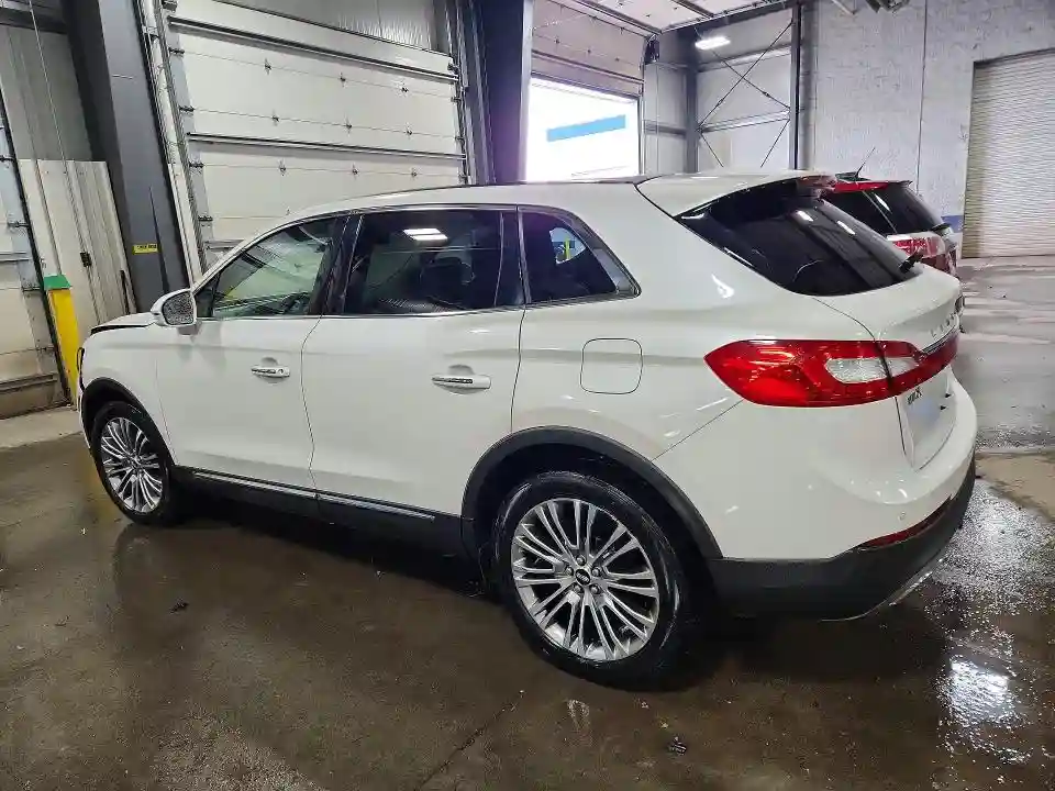 2LMTJ8LR1GBL43556 2016 LINCOLN MKX-1