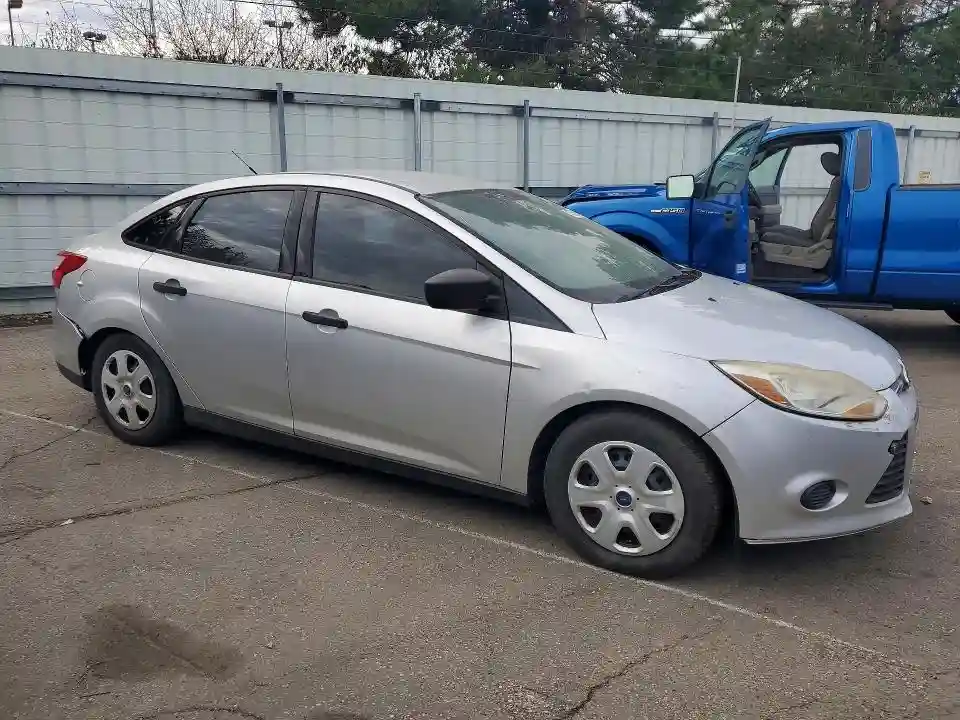 1FADP3E27EL302115 2014 FORD FOCUS-3