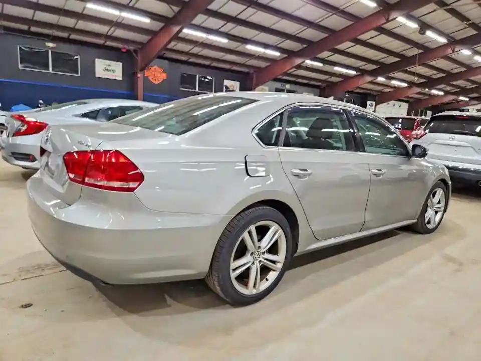 1VWBN7A33EC099315 2014 VOLKSWAGEN PASSAT-2