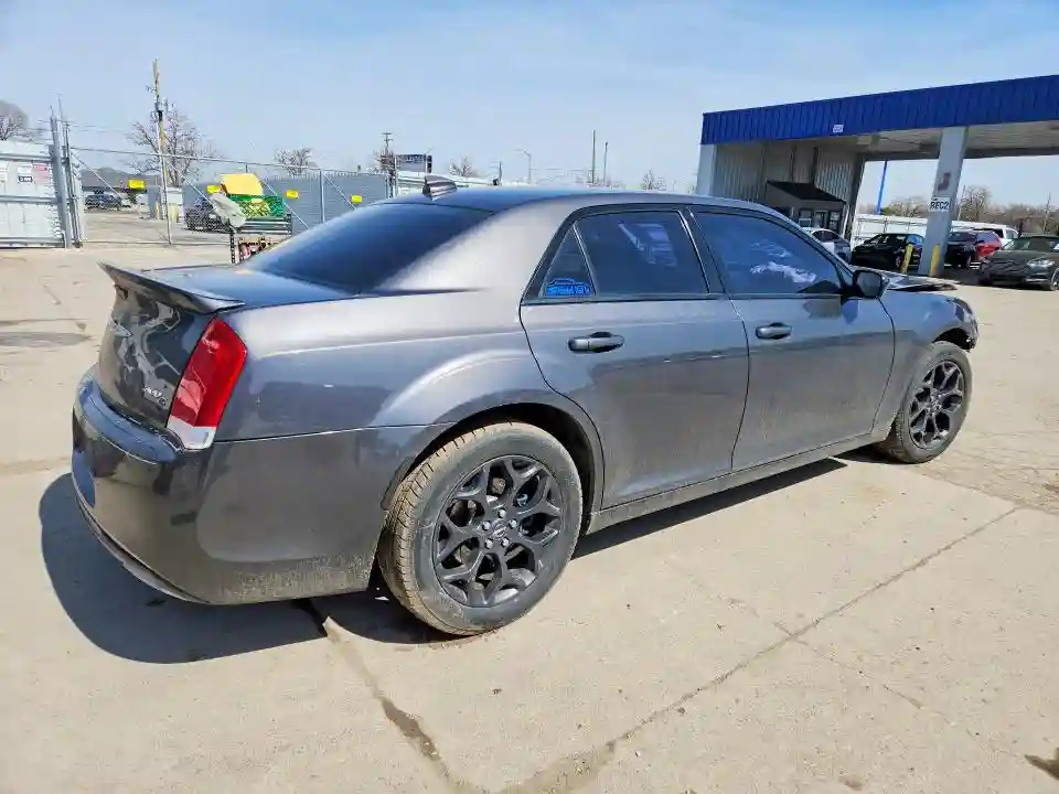 2C3CCAGG2KH569772 2019 CHRYSLER 300-2