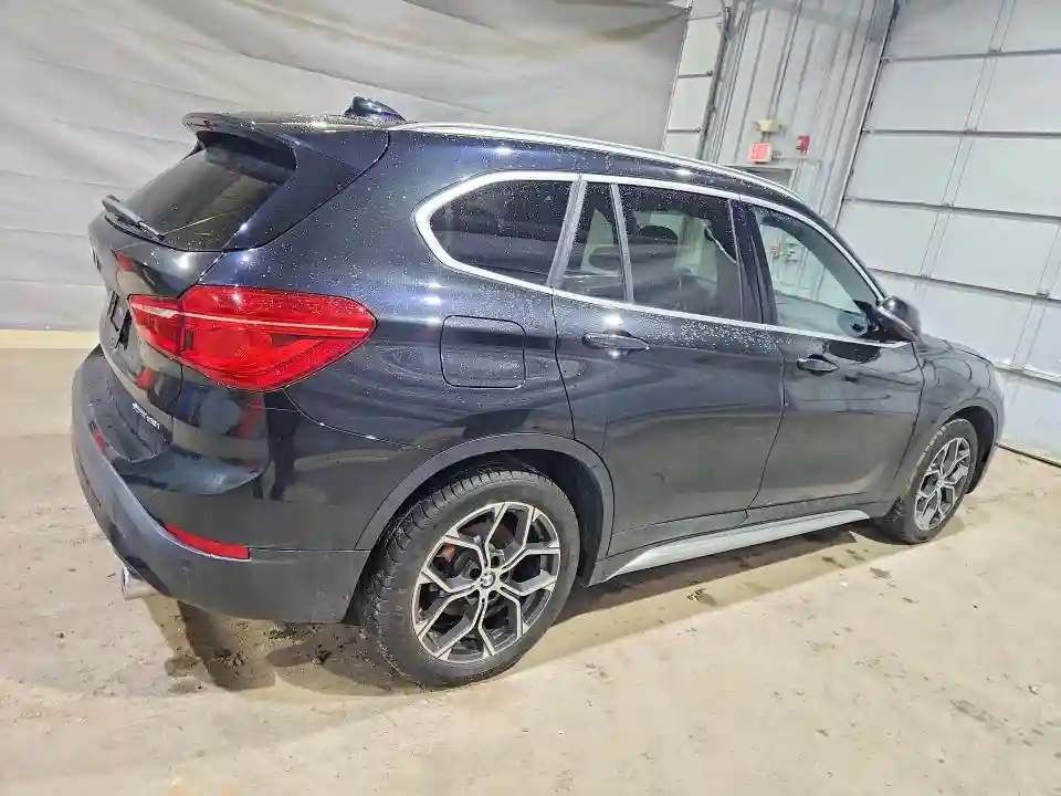 WBXJG9C07L3L57603 2020 BMW X1-2